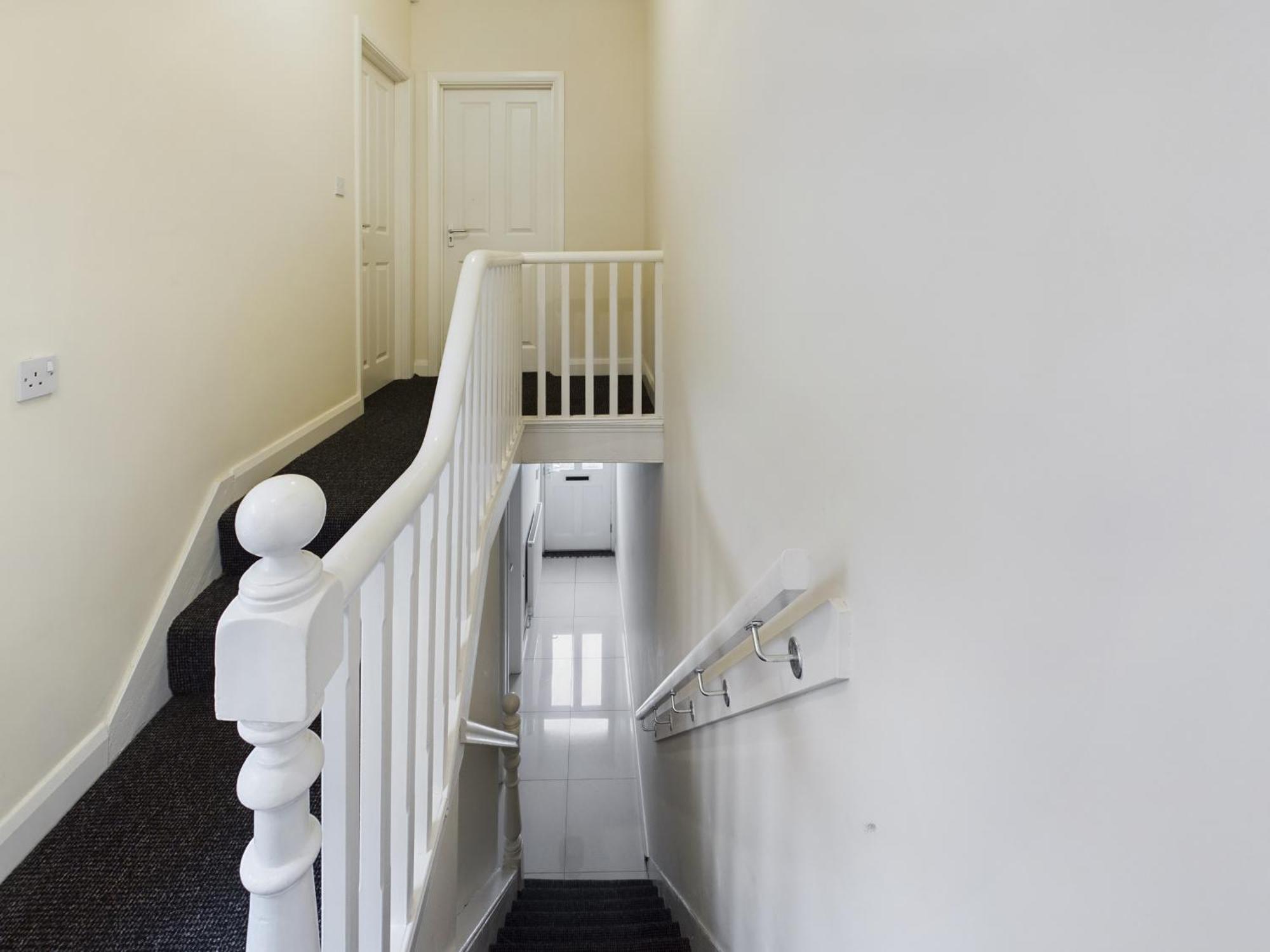 Apartment New! Classic 3br House Just 15 Mins To Centre *